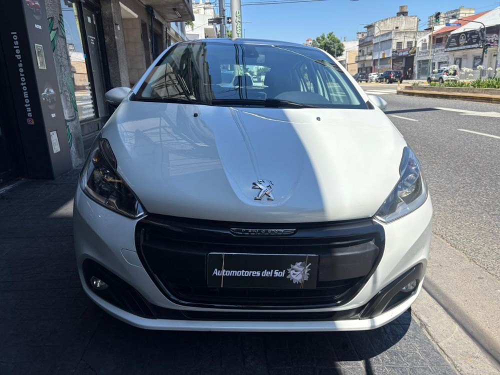 Peugeot 208 Feline — foto 5
